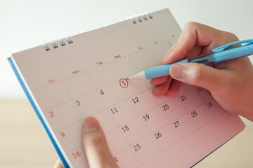 date circled on calendar